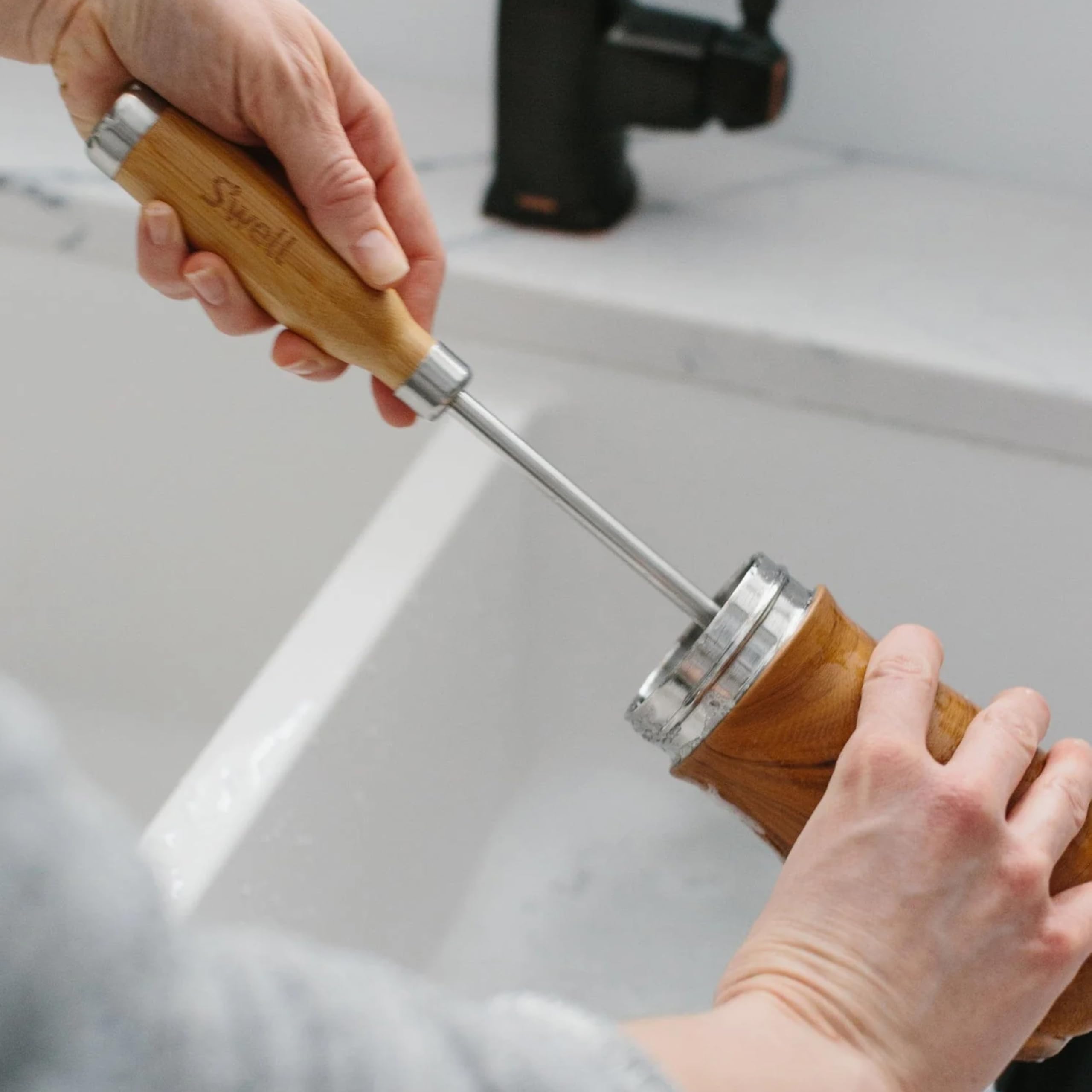 S'well Brush, One Size, Effortlessly Cleans Inside Of S'well Bottles And Containers - Image 4